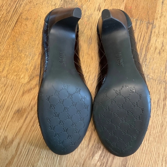Franco Sarto Brown/black patent Leather Pump. - Picture 7 of 12